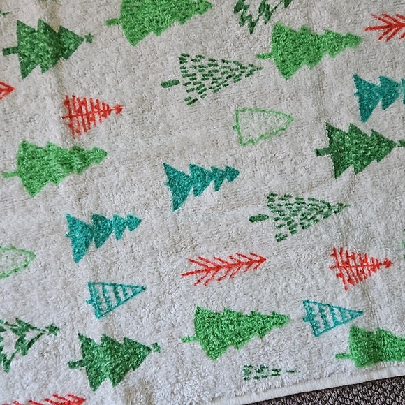 HOLIDAY KITCHEN HAND TOWELS - Picture 6 of 11